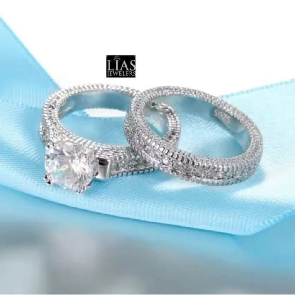 Brand New 18k White Gold Wedding Ring Set